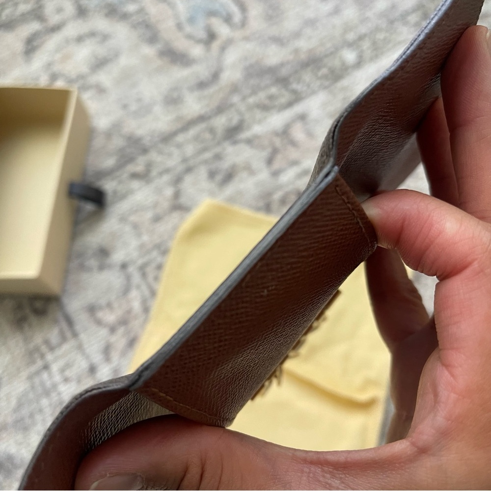 Authentic Louis Vuitton 6 Key Holder - Purchased from Louis Vuitton - Picture 8 of 16